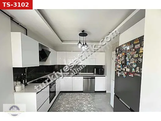 UĞUREVLER MAHALLESİNDE SATILIK LÜKS 3+1 DAİRE